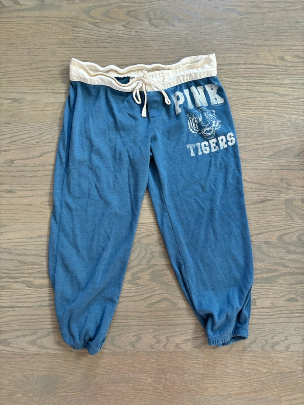 Y2K Victoria’s Secret Pink Blue Tiger Cropped Capris Women’s size medium vtg